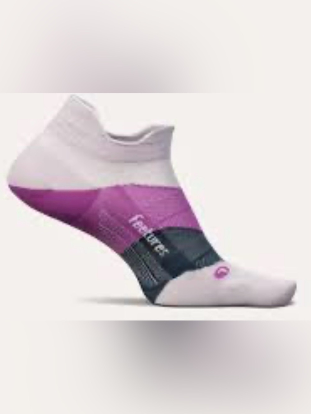 Feetures Women's Ultra Light Cushion Socks Small